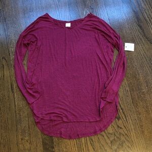 3/$10 TRESICS Burgandy Soft Lightweight Stretch Scoop Neck High-Low Knit Tunic